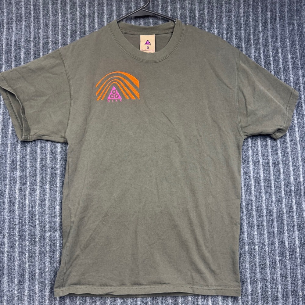 Nike ACG T-Shirt XS Olive Green Good Graphic Embroidered Outdoor (2258)
